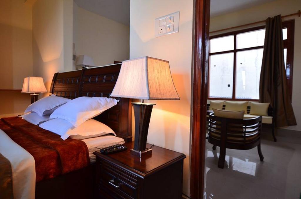 Hotel Deodar Villa Dharamshala Rom bilde