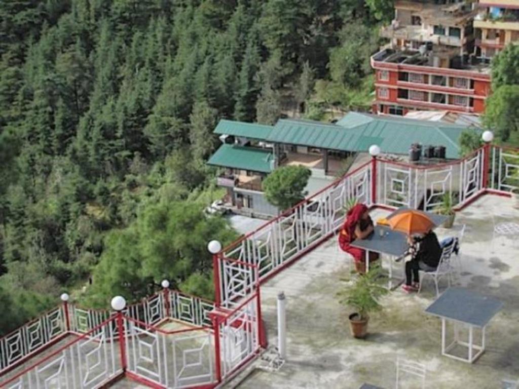 Hotel Deodar Villa Dharamshala Eksteriør bilde